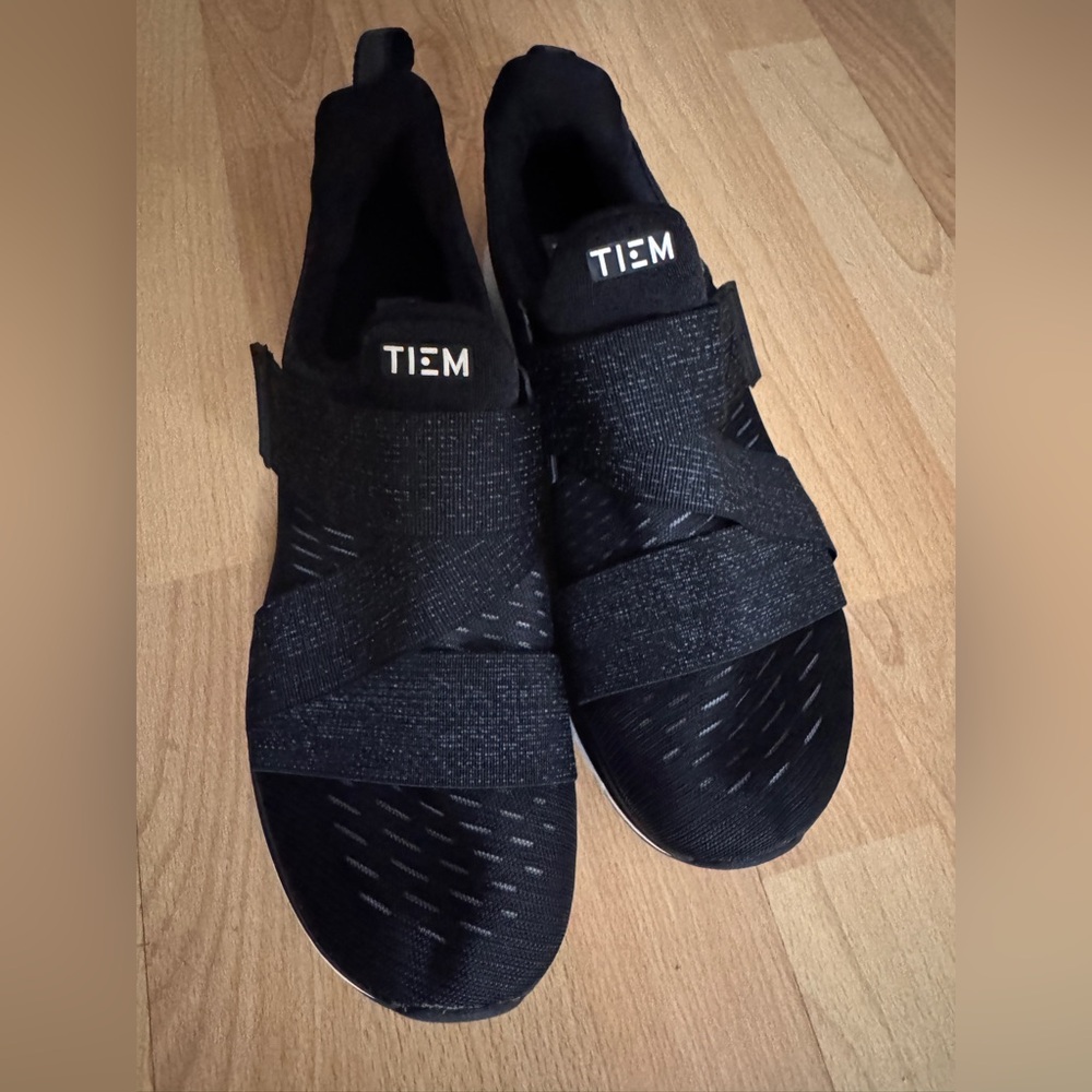 TIEM Core Latus Women's Athletic Shoes Sz 8.5M Slip On Sneakers Cross-Training